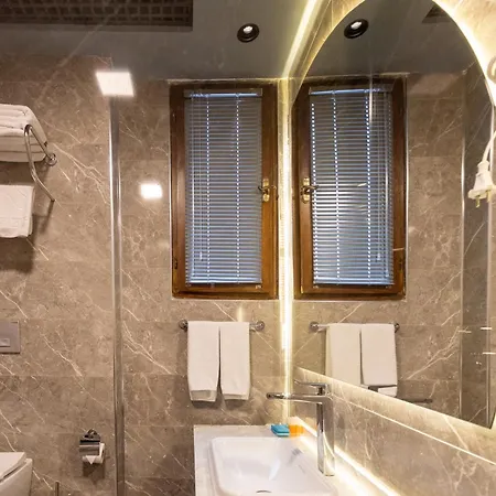 Ve Adakale Hotell