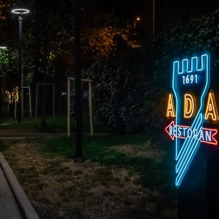 Ve Adakale Szálloda