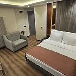 Ve Adakale Hotel
