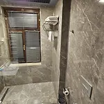 Hotel Ve Adakale *