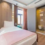 Hotel Ve Adakale *