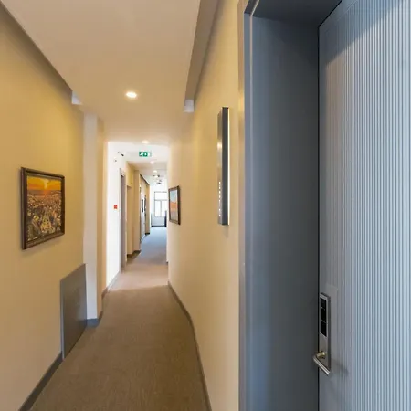 Ve Adakale Hotel *